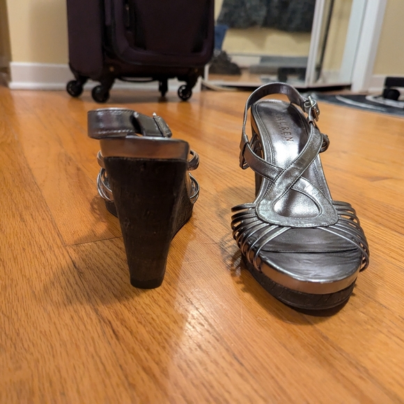 Ralph Lauren silver leather wedges size 9.5 - Picture 4 of 6